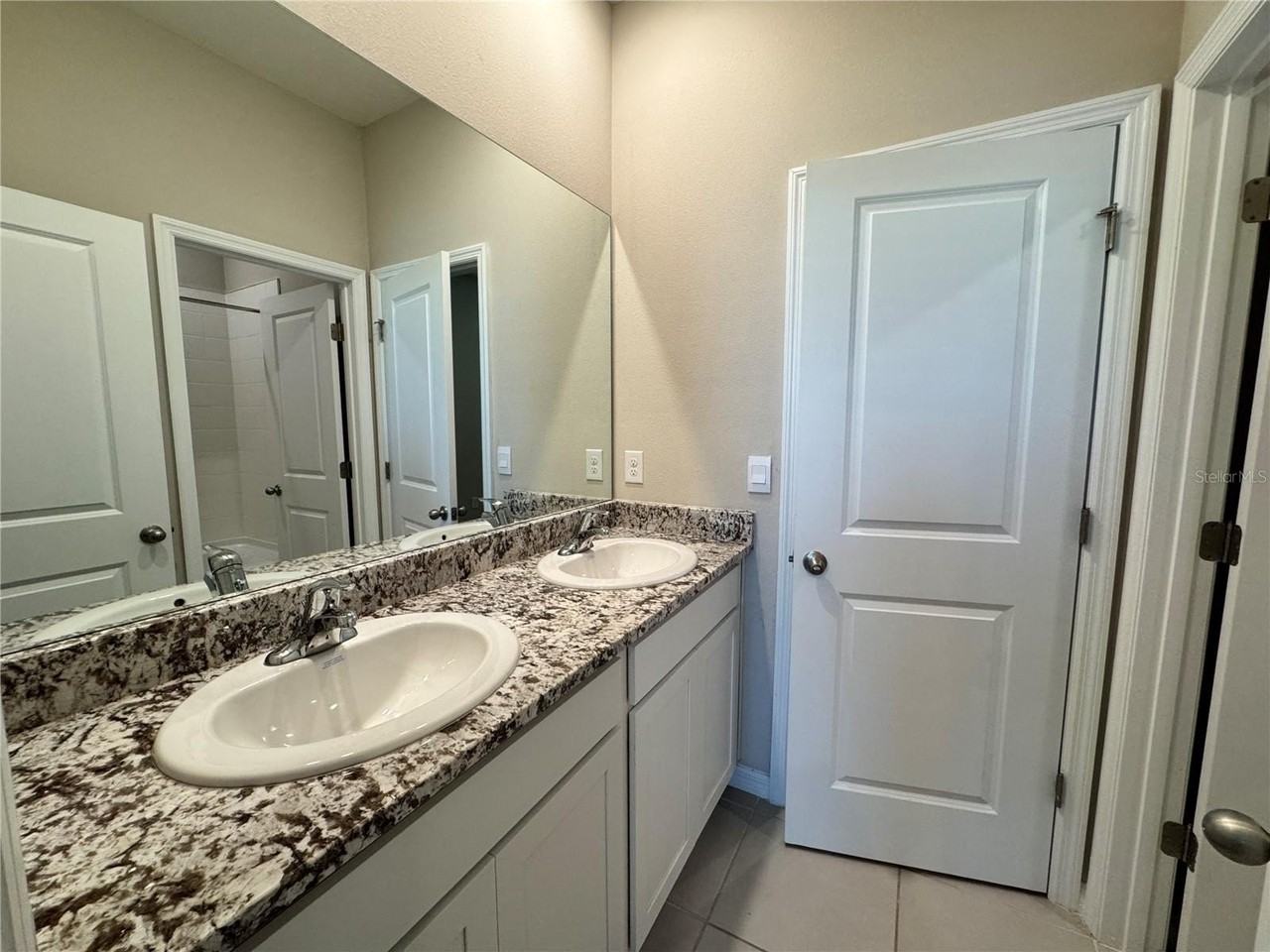 4970 Nw 39th Loop - Photo 4 of 49