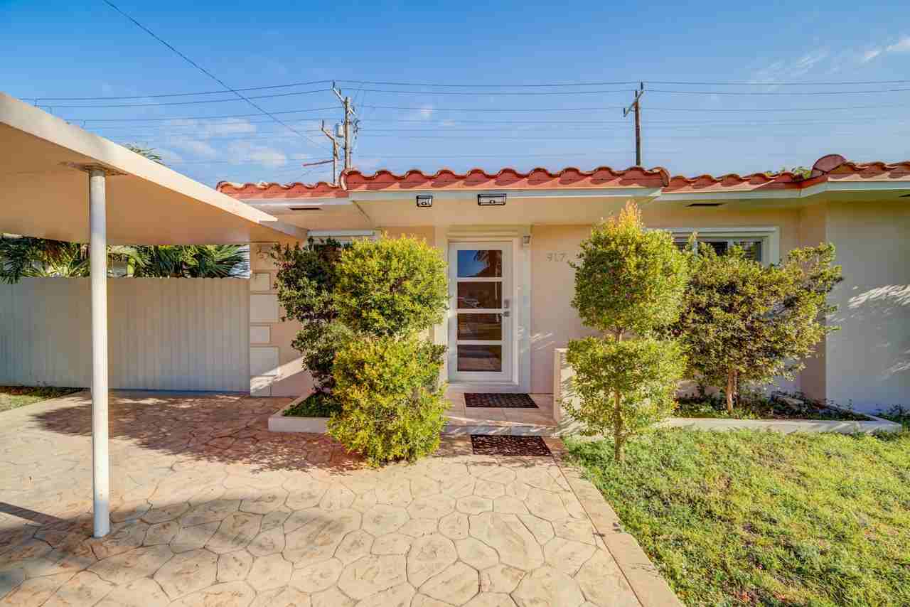 917 Ne 164th St - Photo 4 of 8