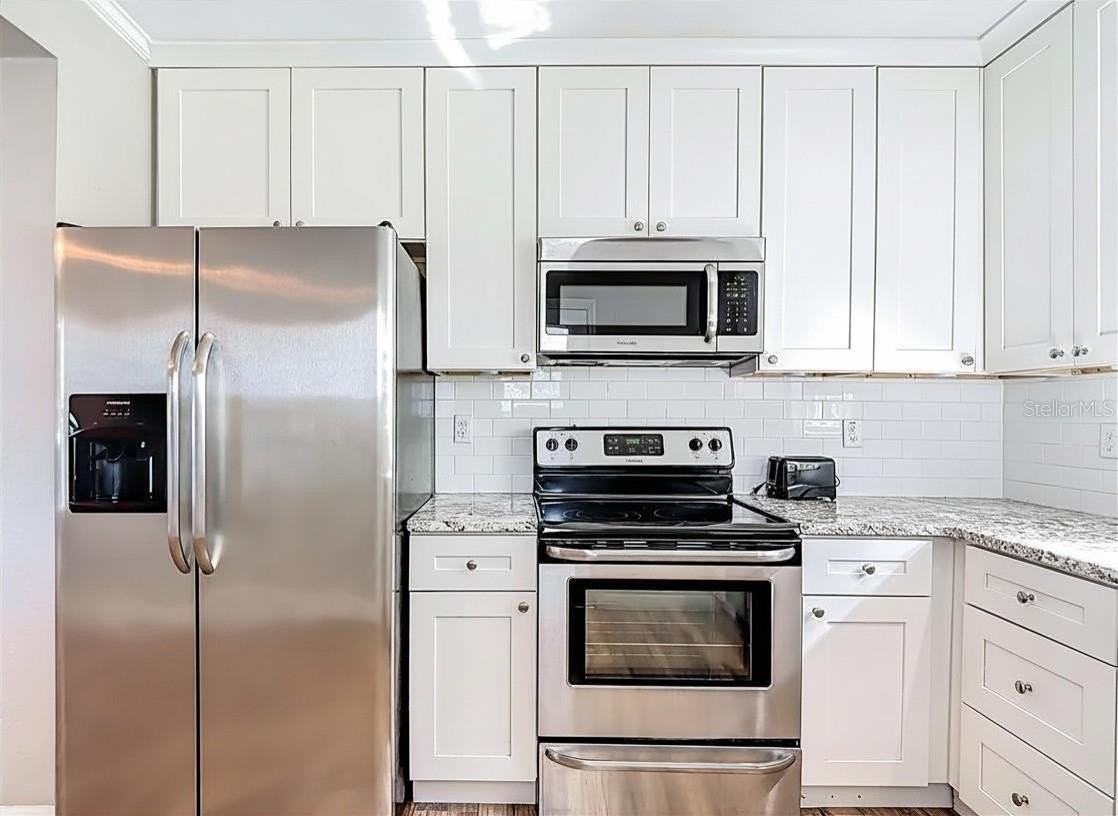 104 W Osborne Ave - Photo 5 of 15