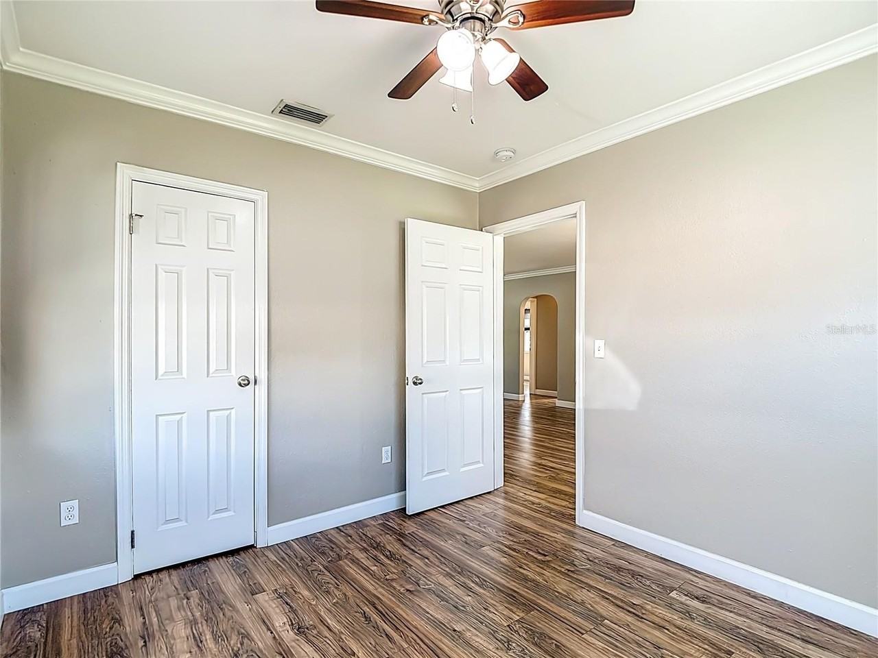 104 W Osborne Ave - Photo 6 of 15
