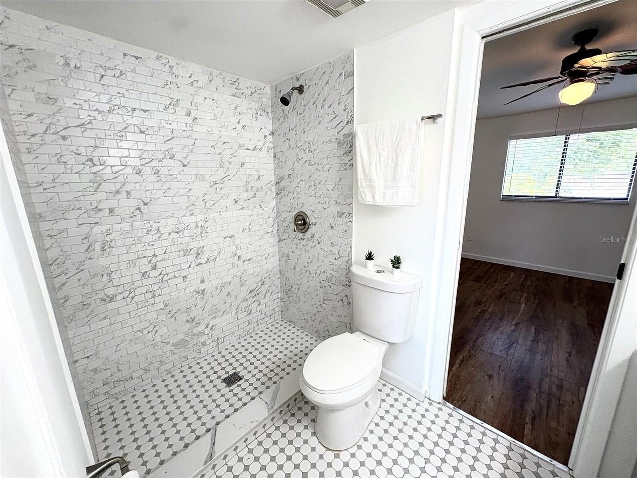 4006 Cedar Limb Ct - Photo 3 of 27