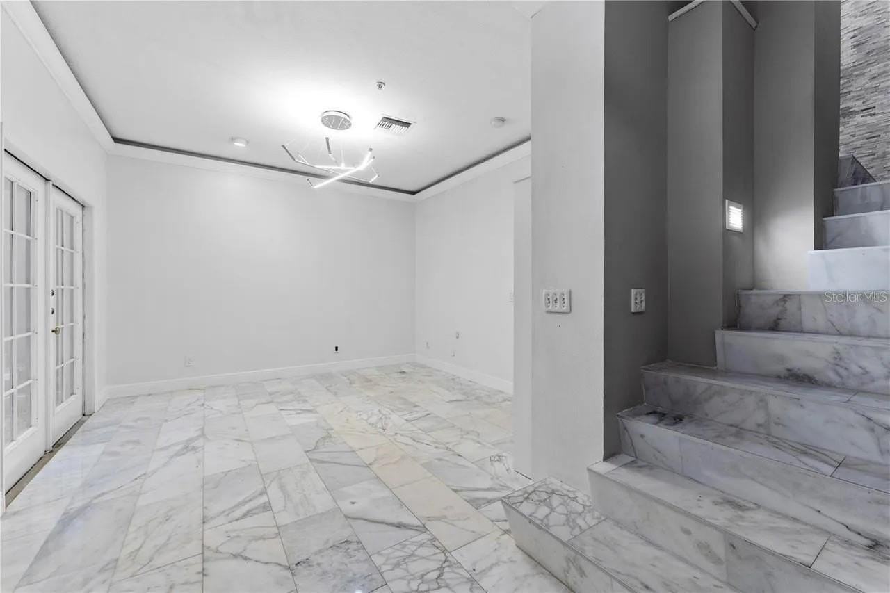 1437 Harbour Walk Rd - Photo 4 of 33