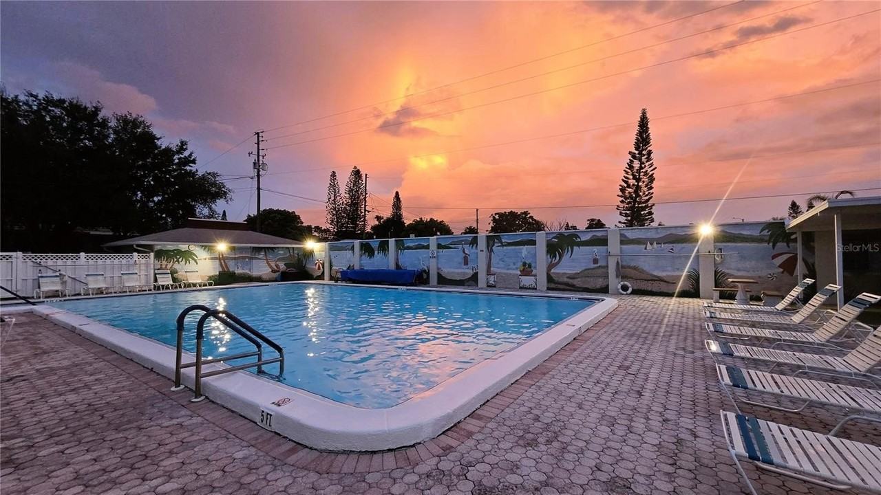 4318 Tahitian Gardens Cir #B - Photo 5 of 22