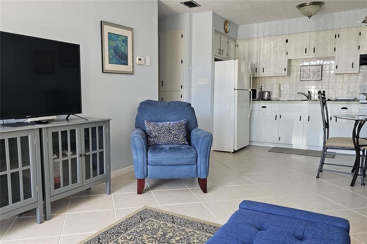 4318 Tahitian Gardens Cir #B - Photo 7 of 22