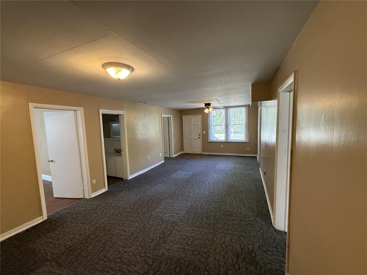 314 W Crescent Dr - Photo 2 of 19