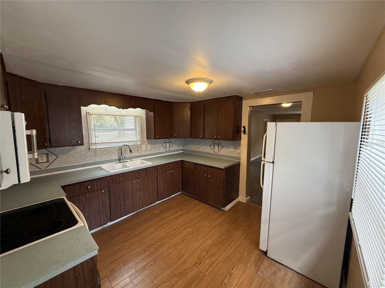 314 W Crescent Dr - Photo 5 of 19