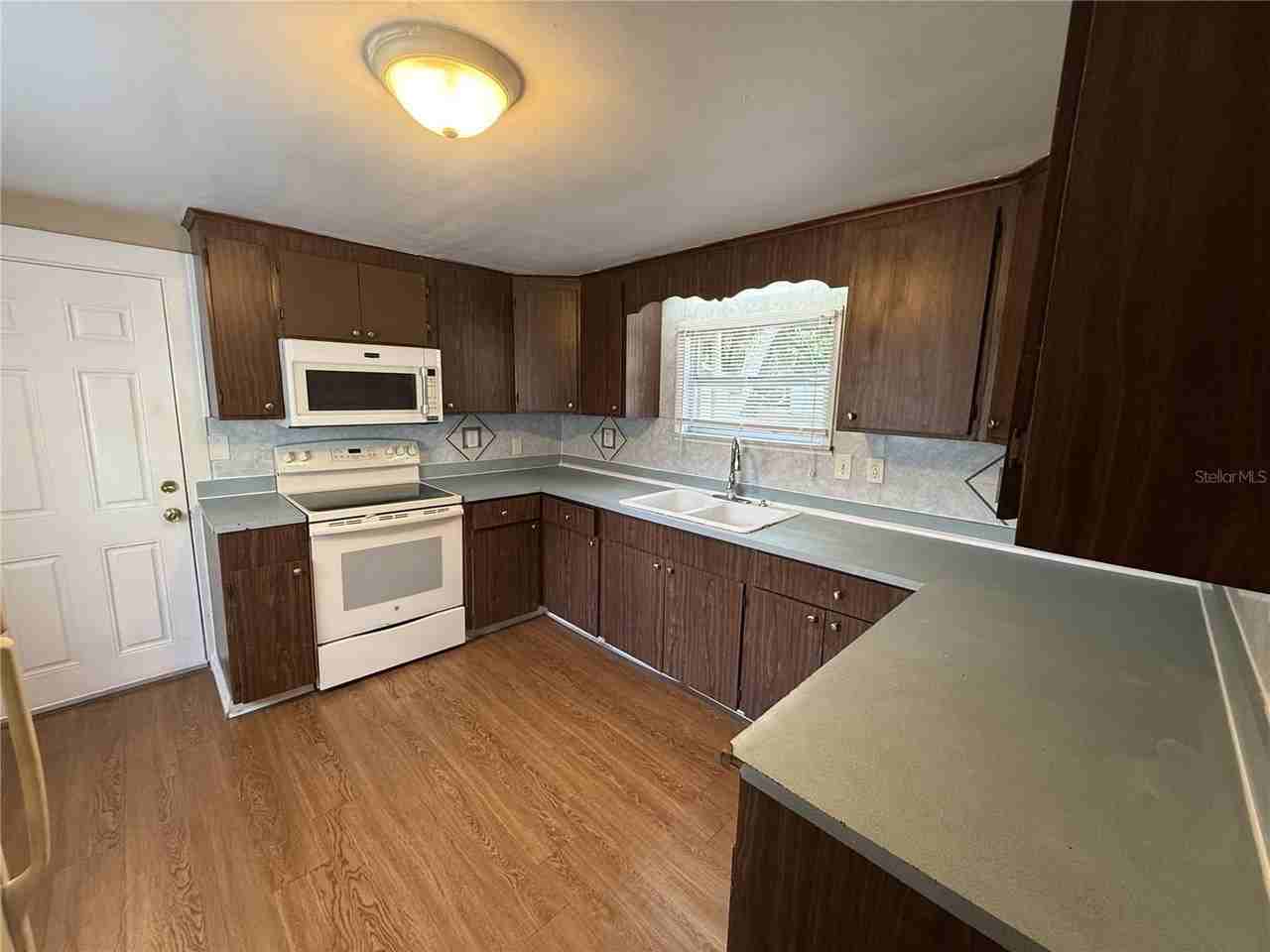 314 W Crescent Dr - Photo 6 of 19