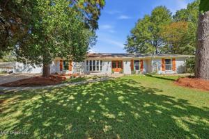 featured image of 144 Rollingwood Dr