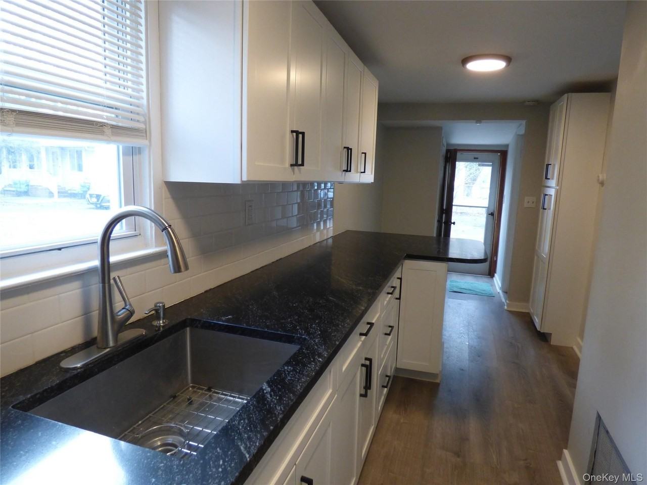 9 Fredericks Rd - Photo 5 of 11