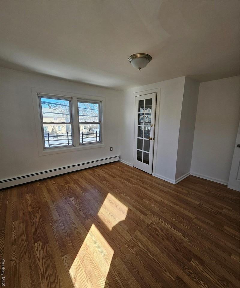 196 S Franklin St - Photo 6 of 8