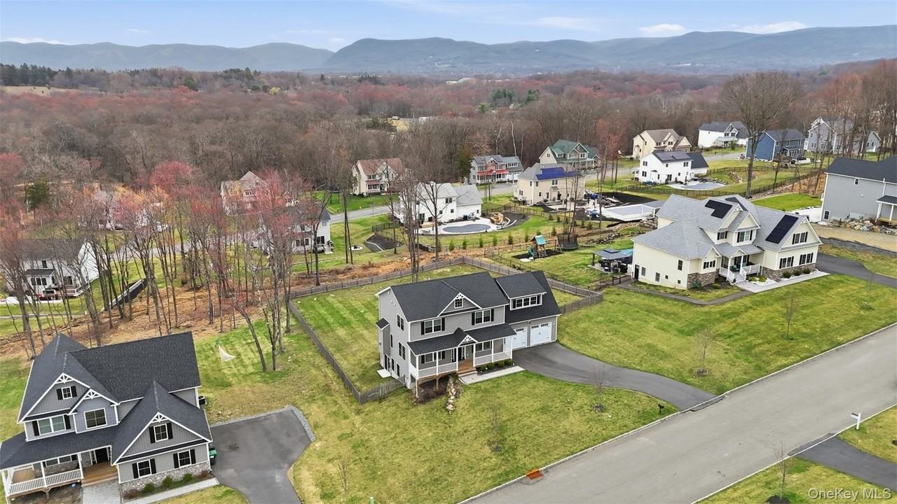 108 Joyce Way - Photo 2 of 39