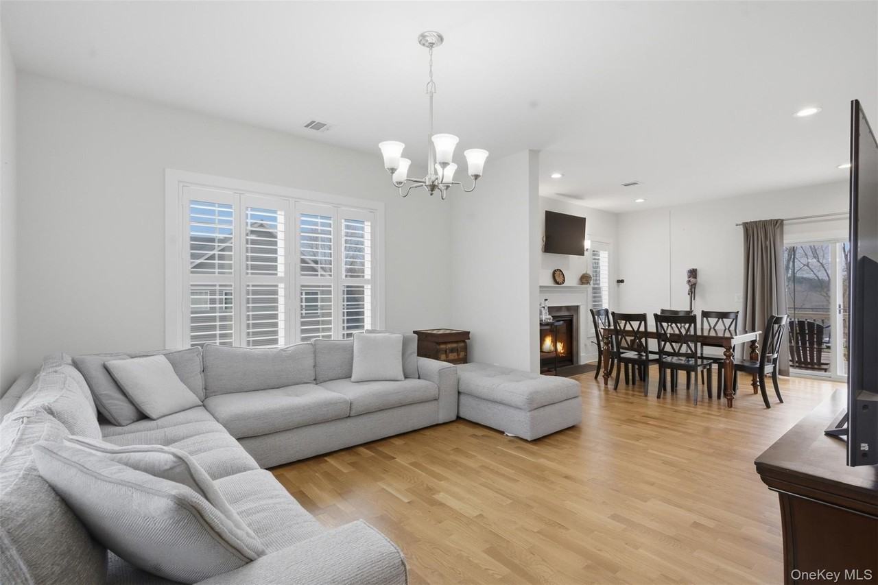 108 Joyce Way - Photo 4 of 39