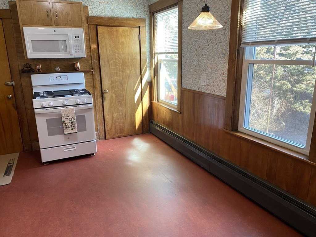 230 W 5th St #2 - Photo 3 of 17