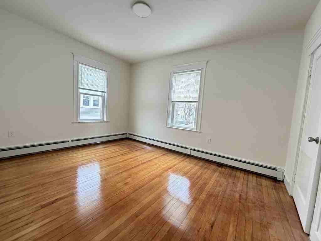 2 Newbury Ave - Photo 3 of 12