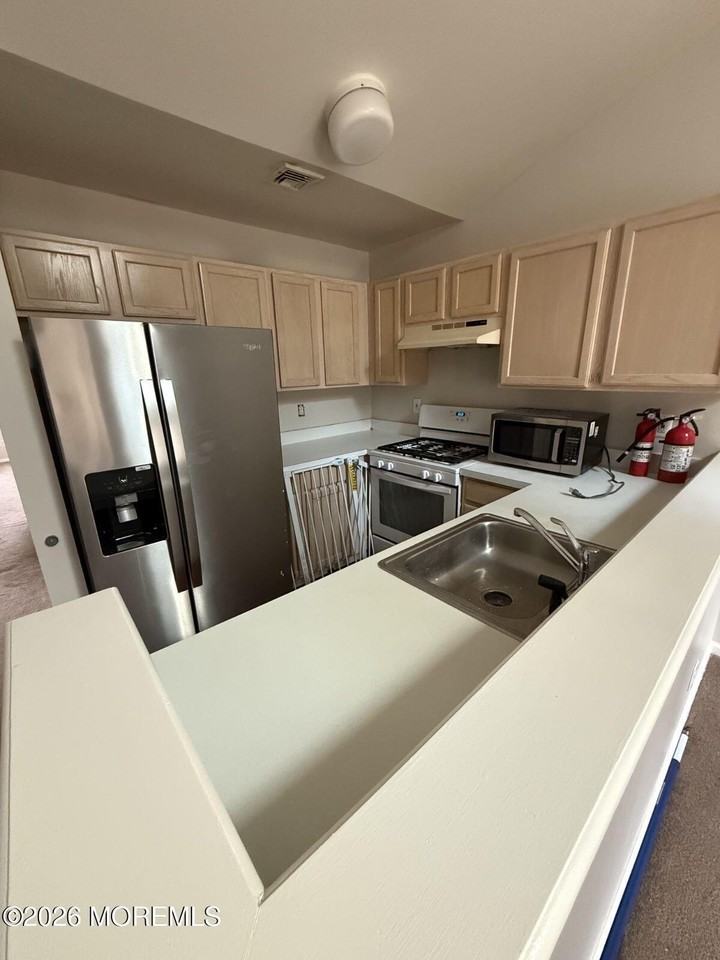 12 Timberline Dr - Photo 5 of 12