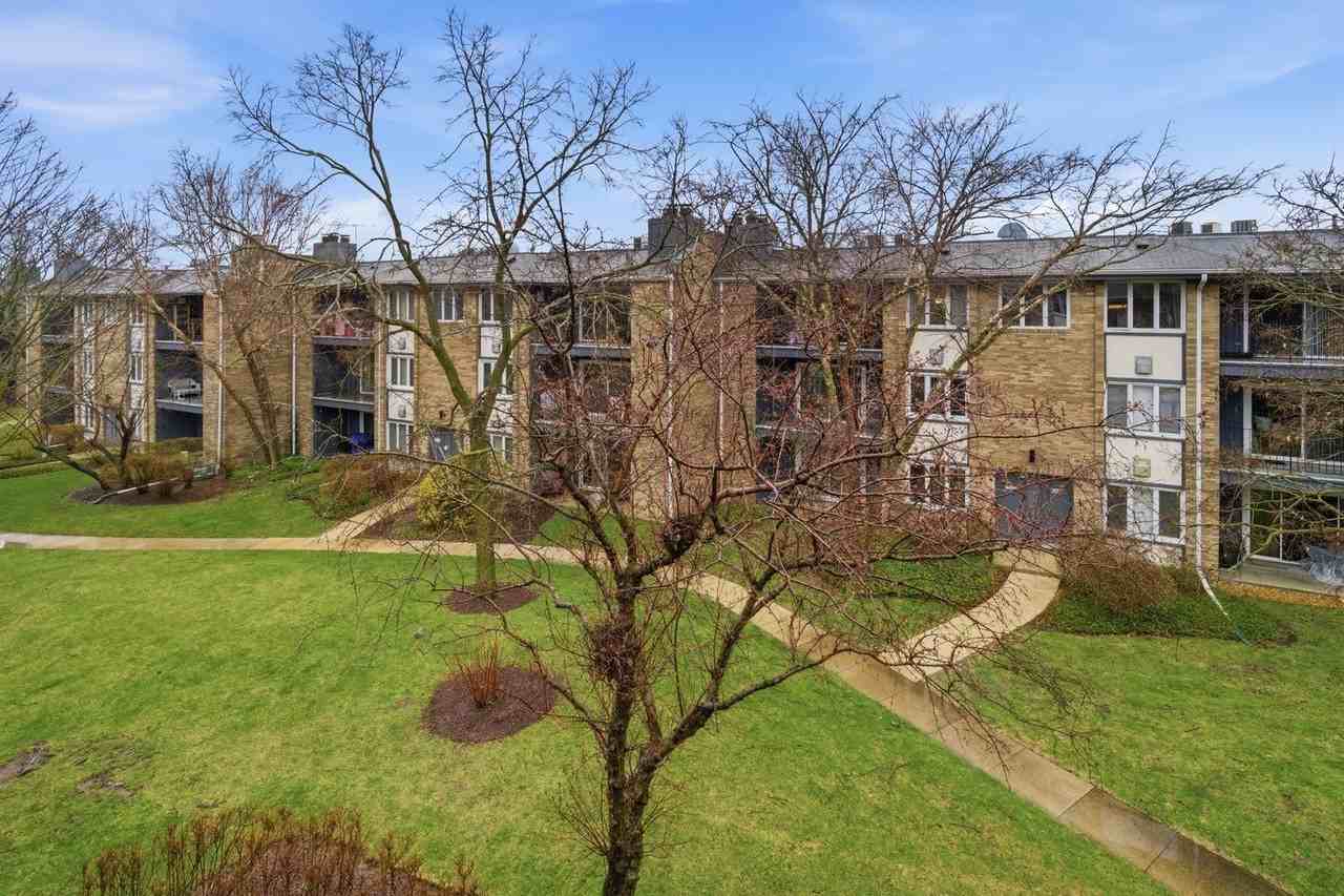 2113 Ammer Ridge Ct Unit 301 - Photo 2 of 21