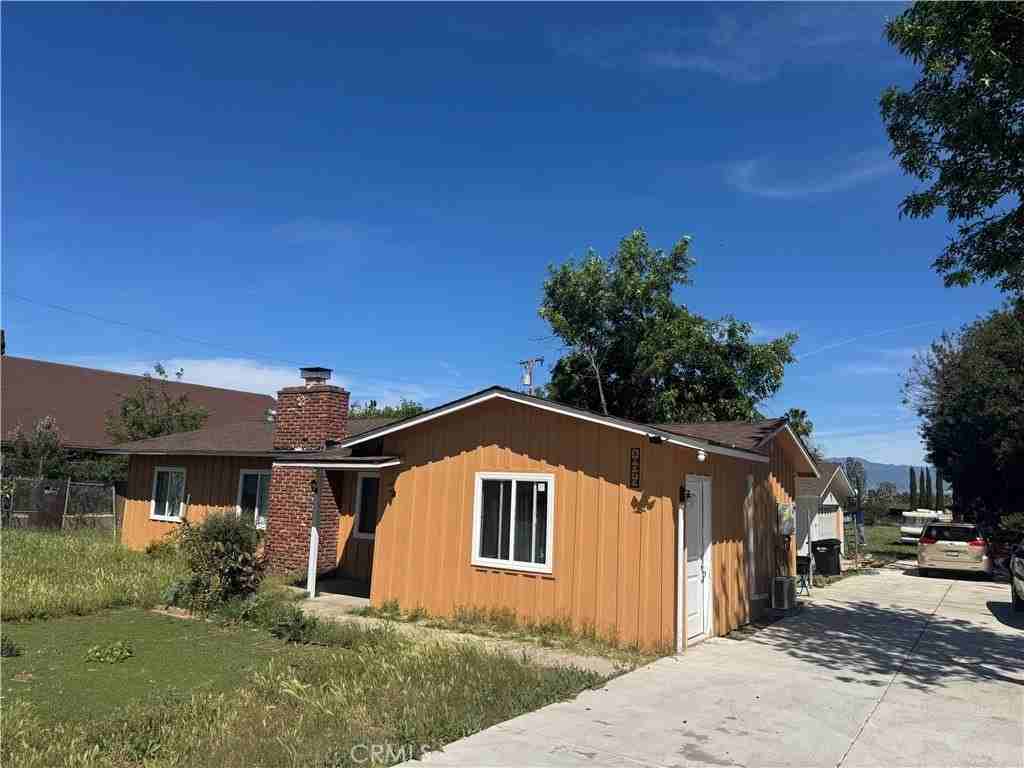18573 Farjardo St - Photo 3 of 8