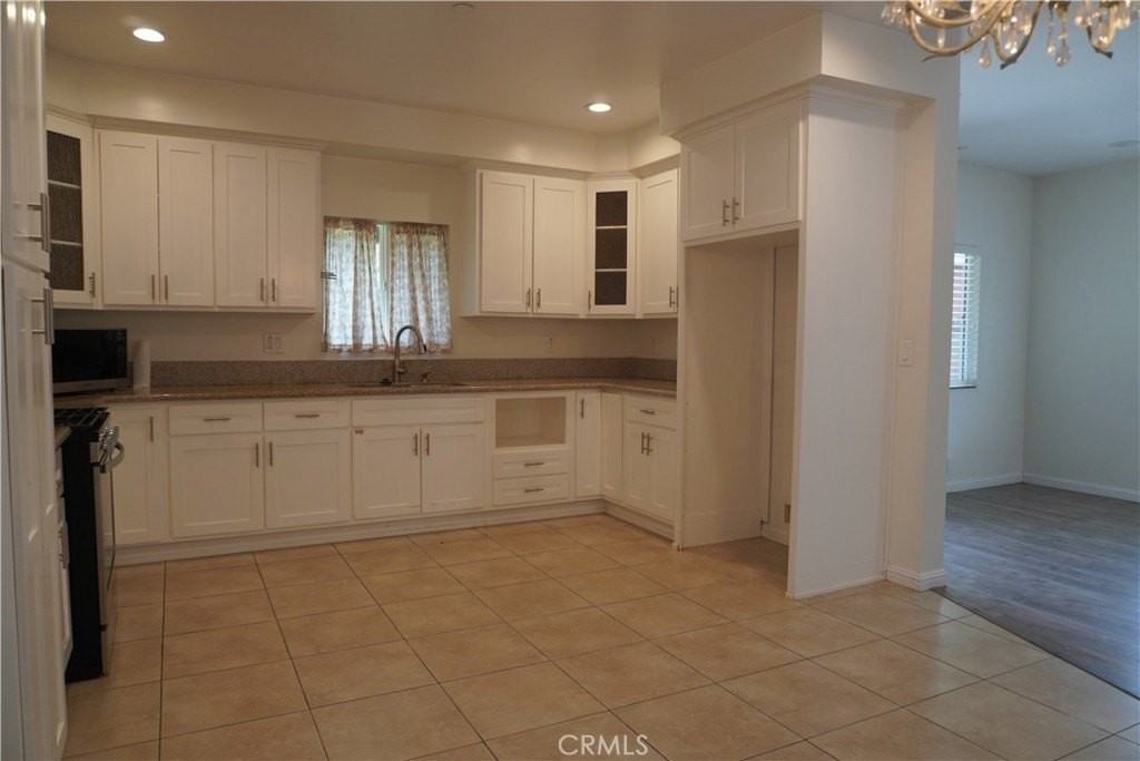 5611 Lemon Ave - Photo 6 of 20