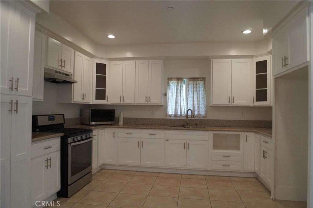 5611 Lemon Ave - Photo 7 of 20