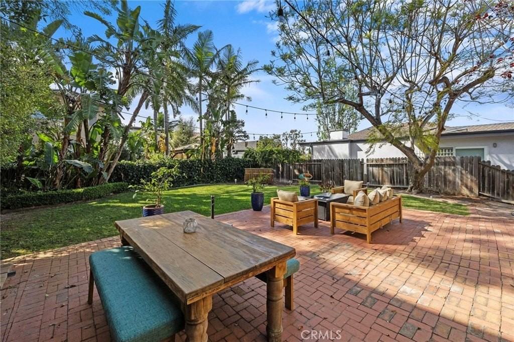 1185 Noria St - Photo 2 of 25