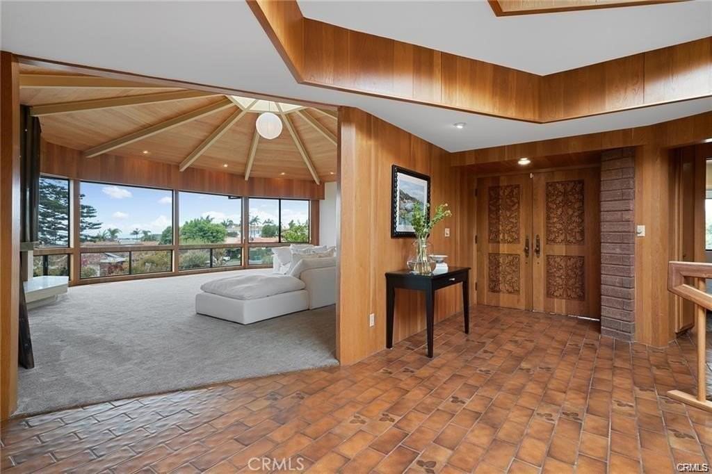 814 Emerald Bay - Photo 6 of 37