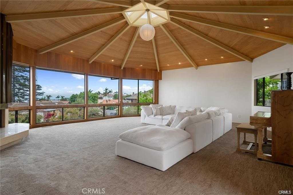 814 Emerald Bay - Photo 7 of 37