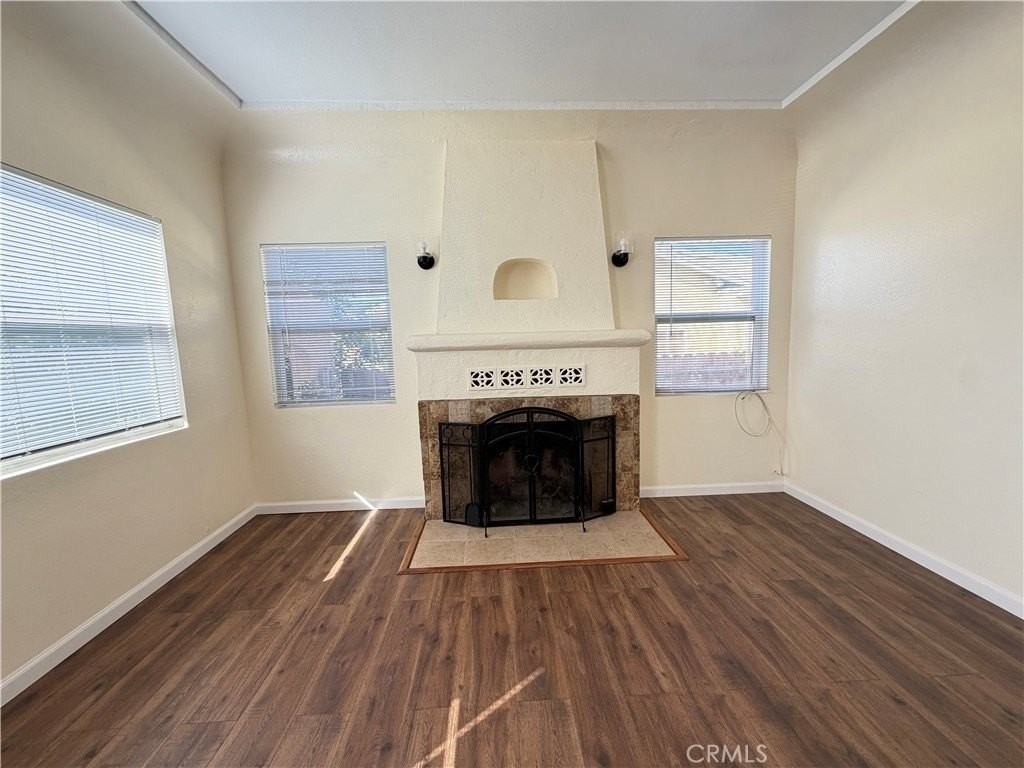 1011 E 65th St - Photo 2 of 13