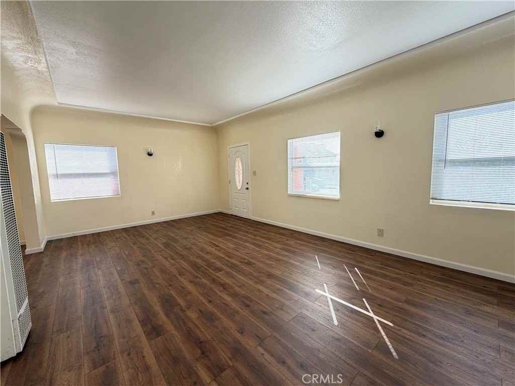 1011 E 65th St - Photo 4 of 13