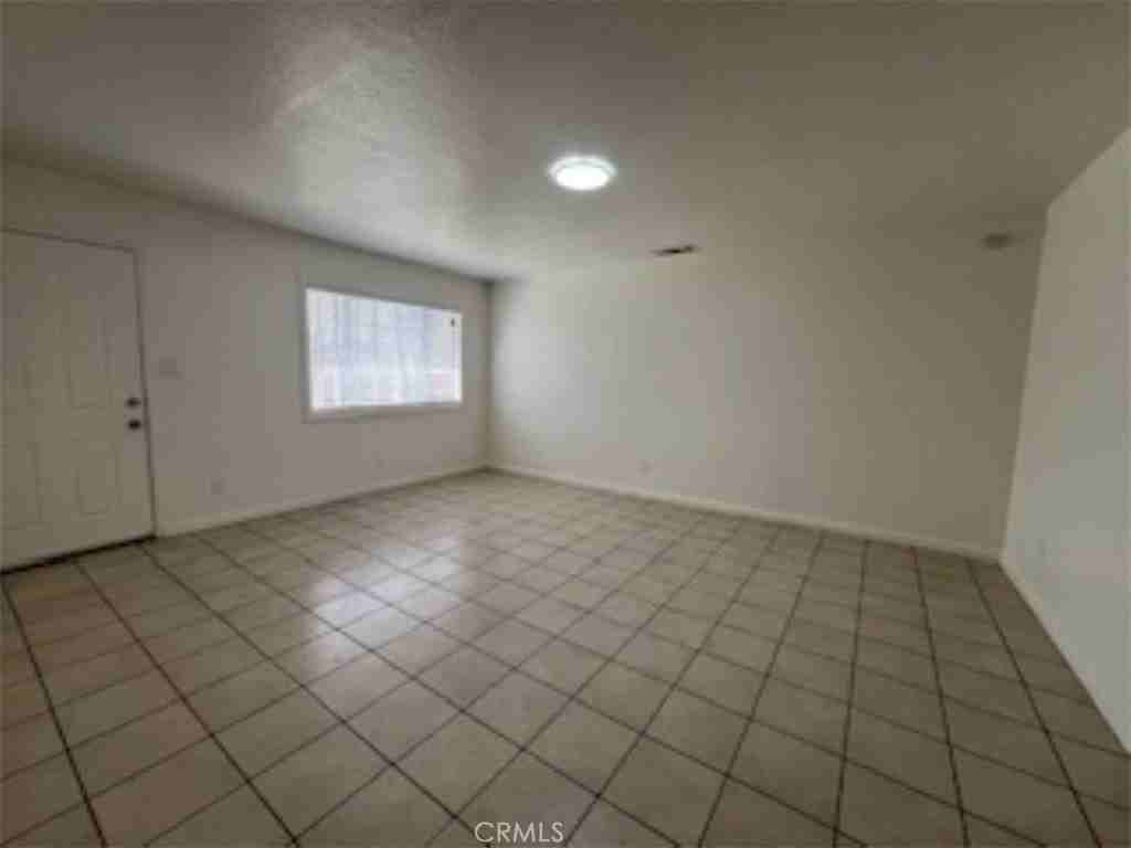 1064 Waters Ave #3 - Photo 3 of 20