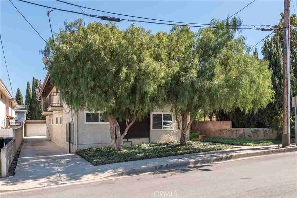 26006 Pennsylvania Ave #3 - Photo 2 of 14