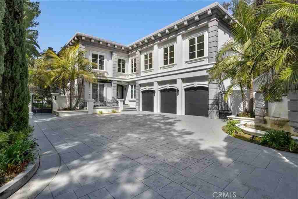 1756 Clear View Dr - Photo 2 of 50