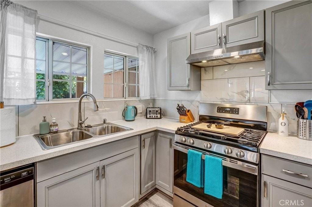 422 W Bencamp St - Photo 5 of 9