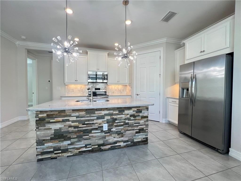 28442 Captiva Shell Loop - Photo 4 of 35