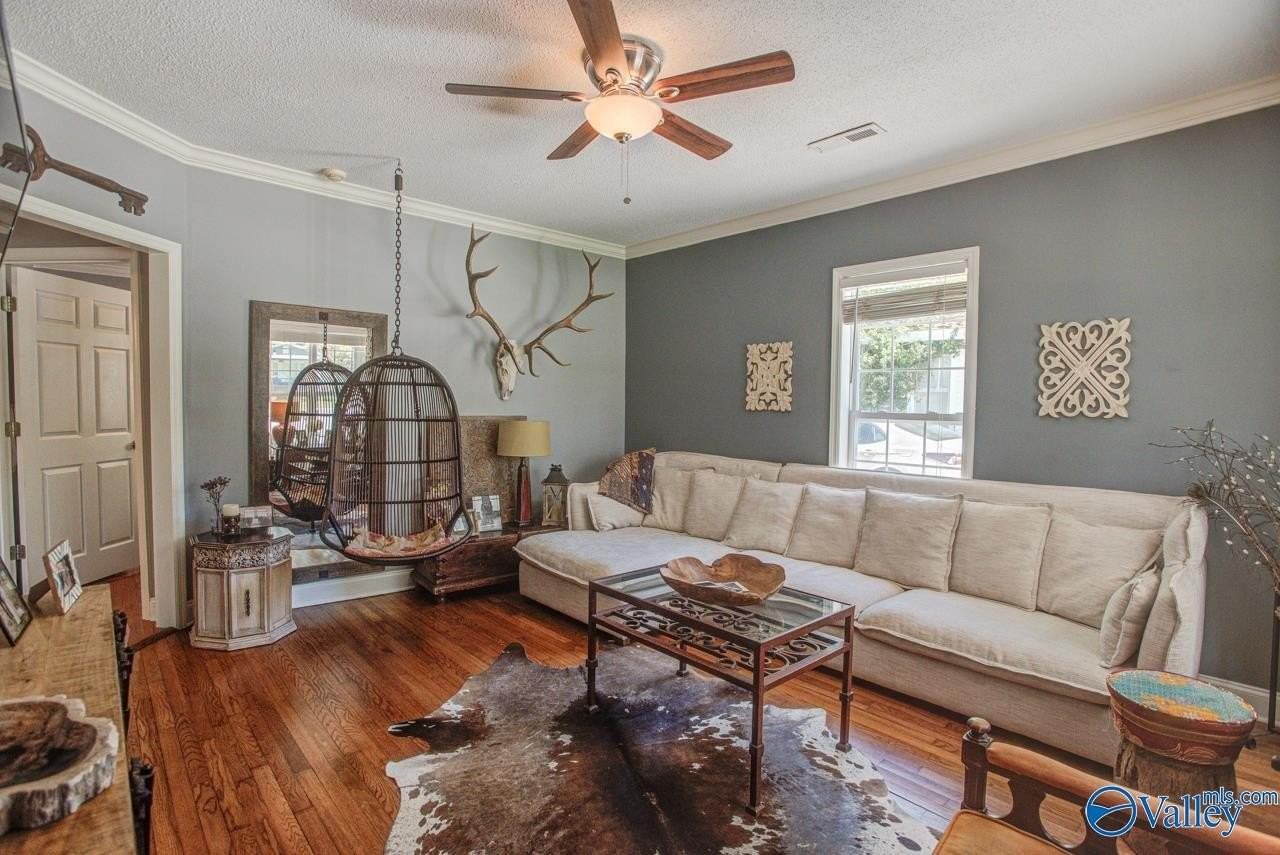 1605 Mccullough Ave Ne - Photo 4 of 21