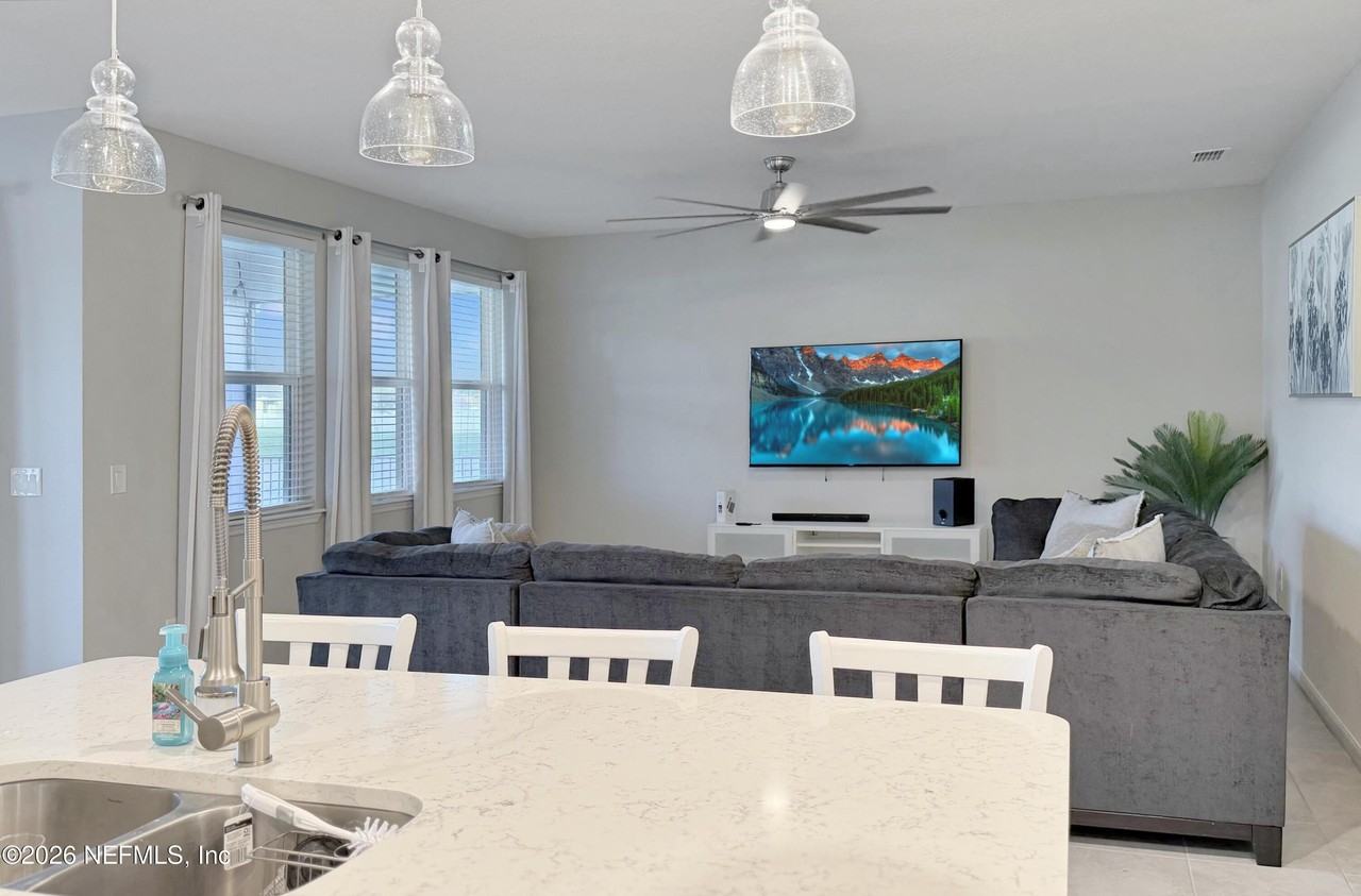 14645 Spring Light Cir - Photo 7 of 31