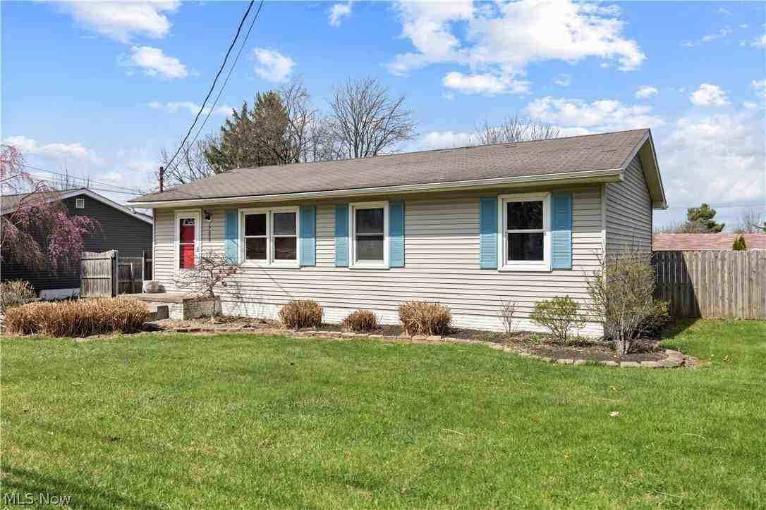 17050 Sheldon Rd - Photo 2 of 37