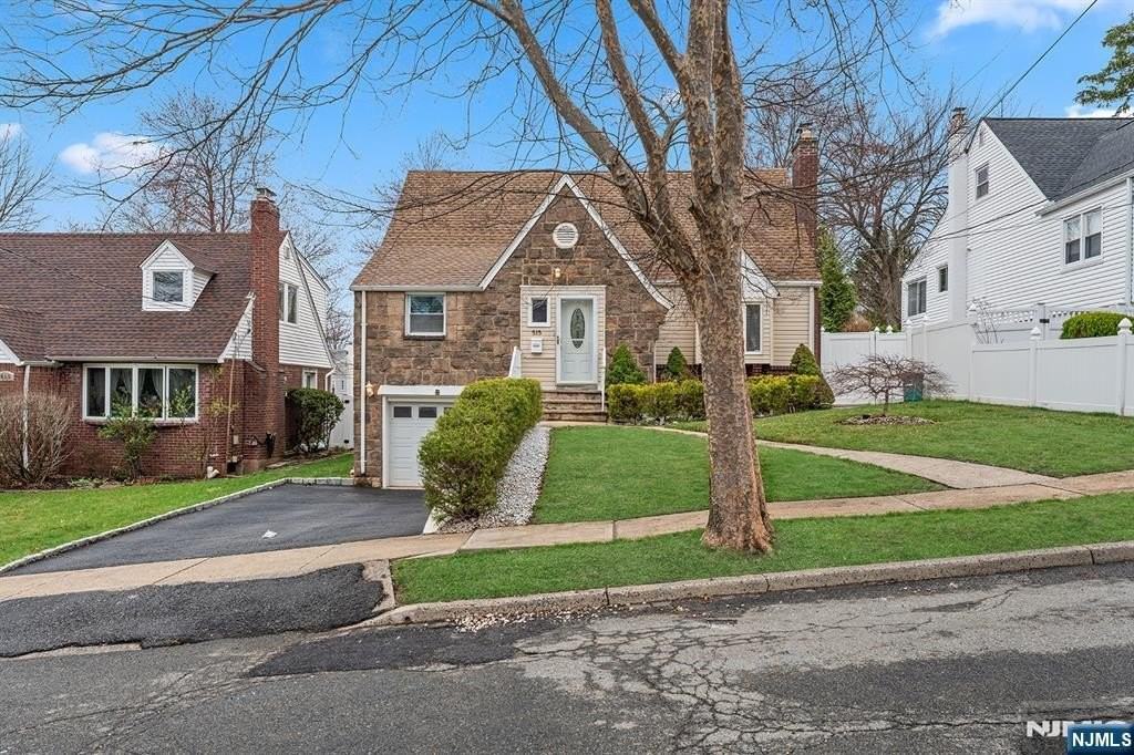 515 North St - Photo 5 of 35