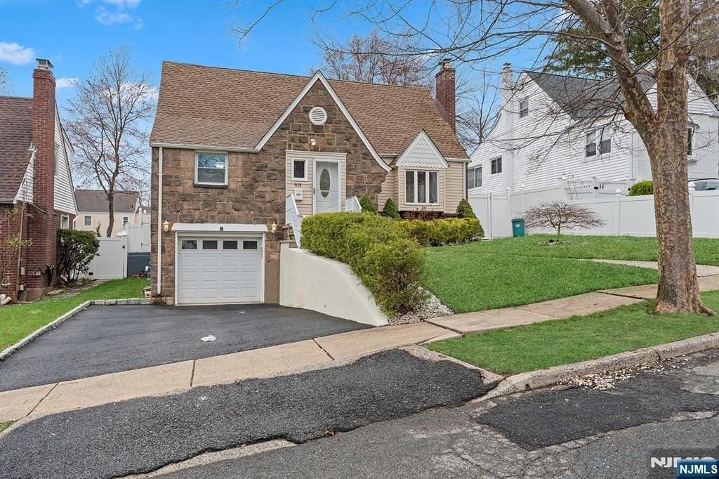 515 North St - Photo 6 of 35