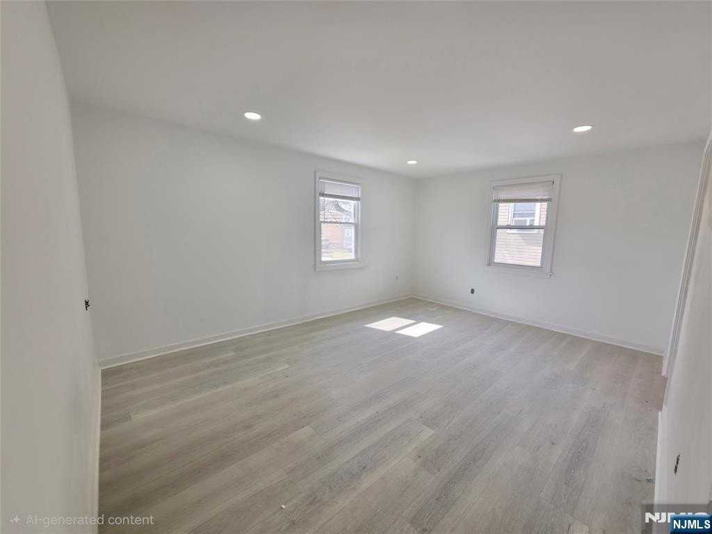 683 Kingsland Ave - Photo 6 of 13