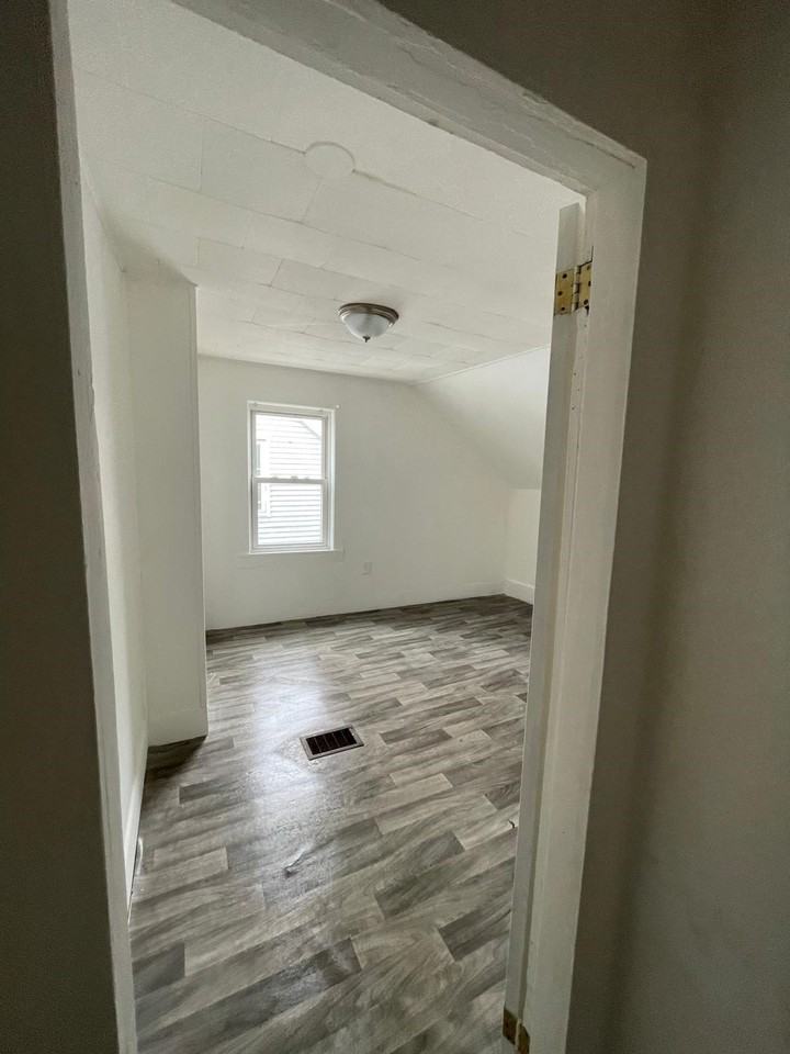 7 Shedds Ave - Photo 5 of 25