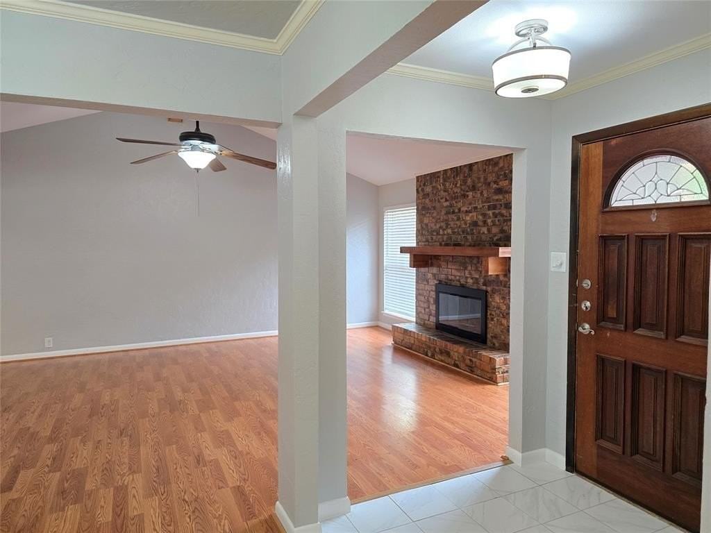 2822 Oak Forest Dr - Photo 4 of 40