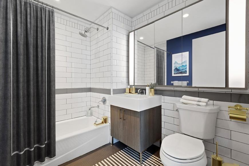 515 W 38th St - Photo 4 of 10