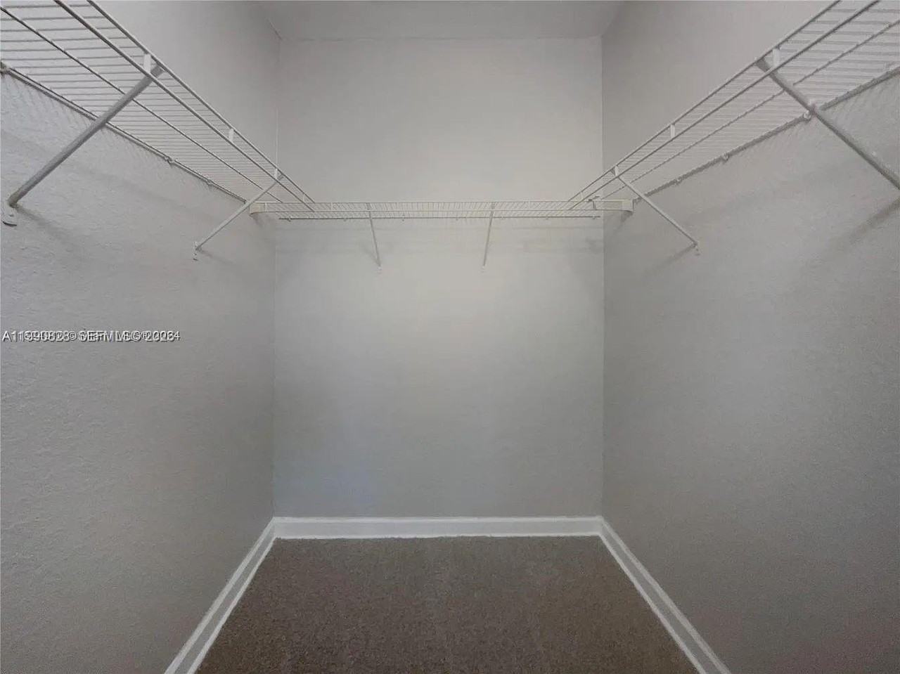 2730 Ne 4th St - Photo 6 of 8