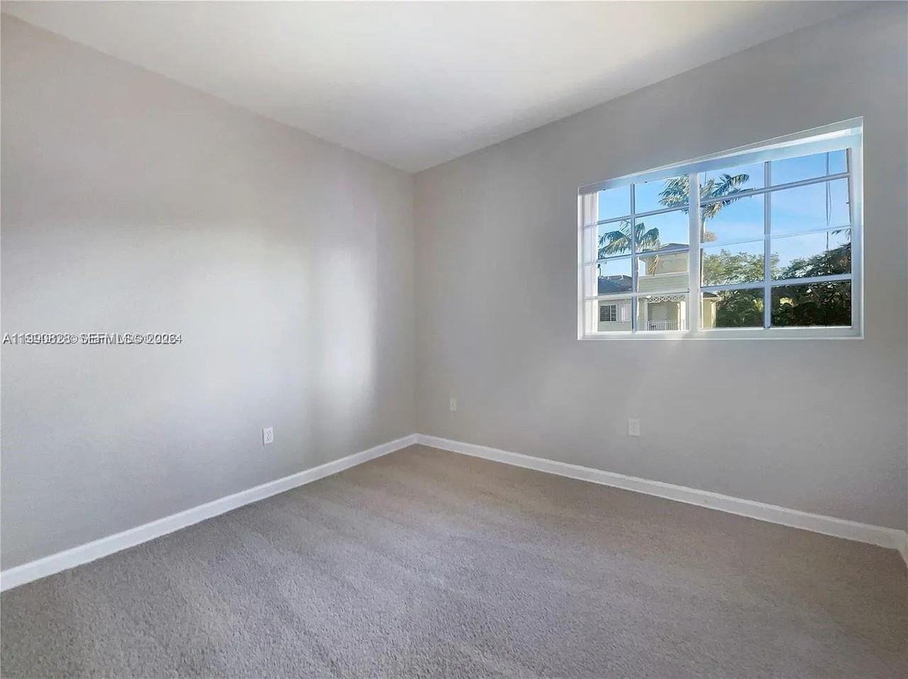 2730 Ne 4th St - Photo 7 of 8