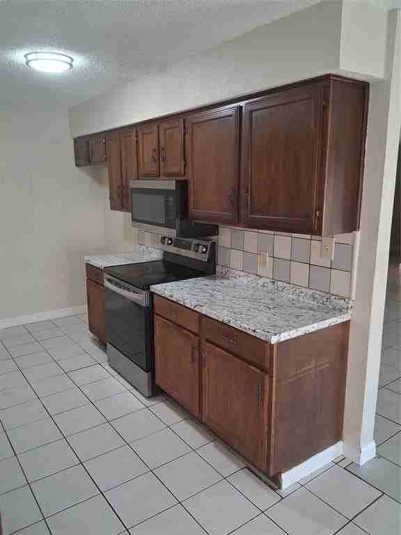 1100 Mapleview Dr - Photo 4 of 13