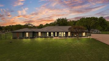 featured image of 850 E Lucas Rd