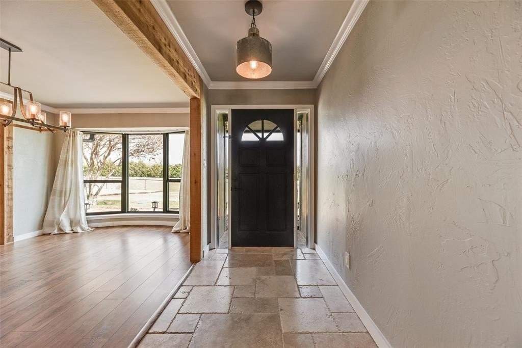 850 E Lucas Rd - Photo 4 of 39