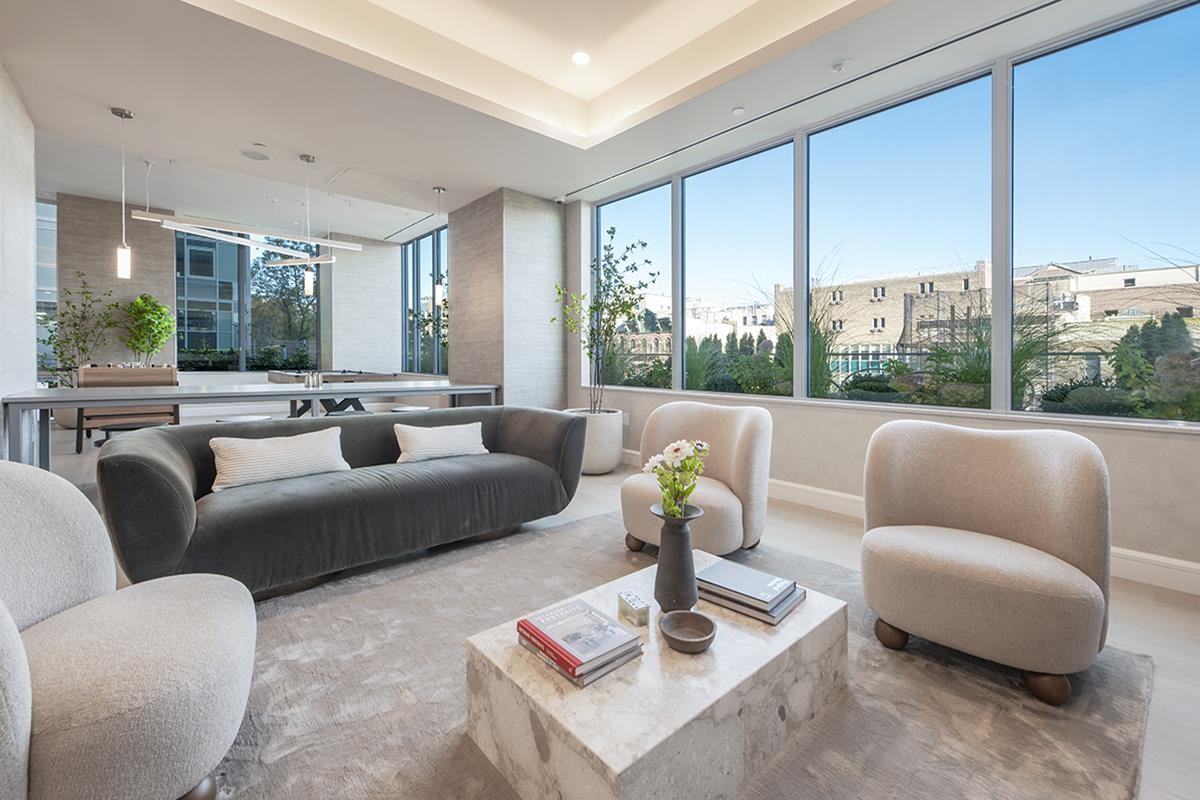 Amsterdam Ave - Photo 4 of 8