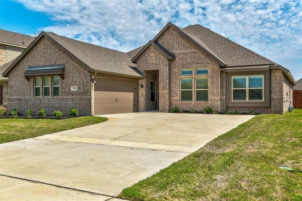 1301 Blanco Trl - Photo 2 of 19