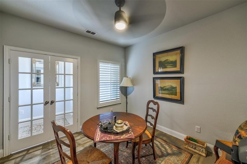 1301 Blanco Trl - Photo 4 of 19